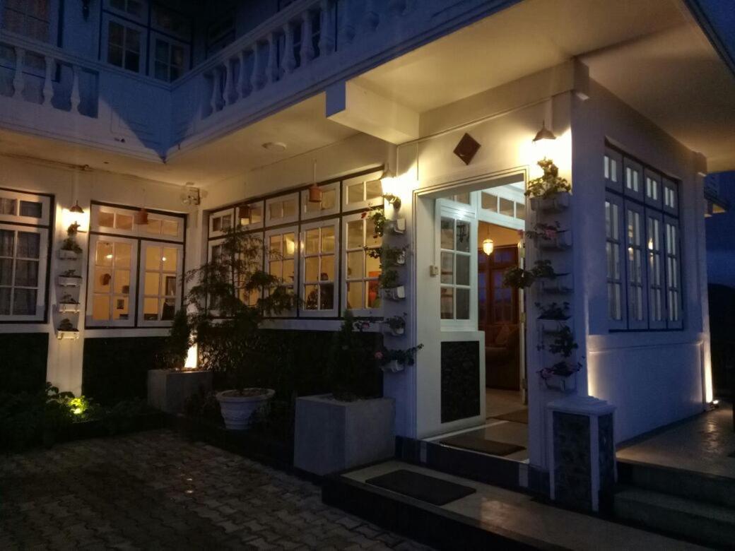 House Of Leisure Ξενοδοχείο Νουβάρα Ελίγια Εξωτερικό φωτογραφία