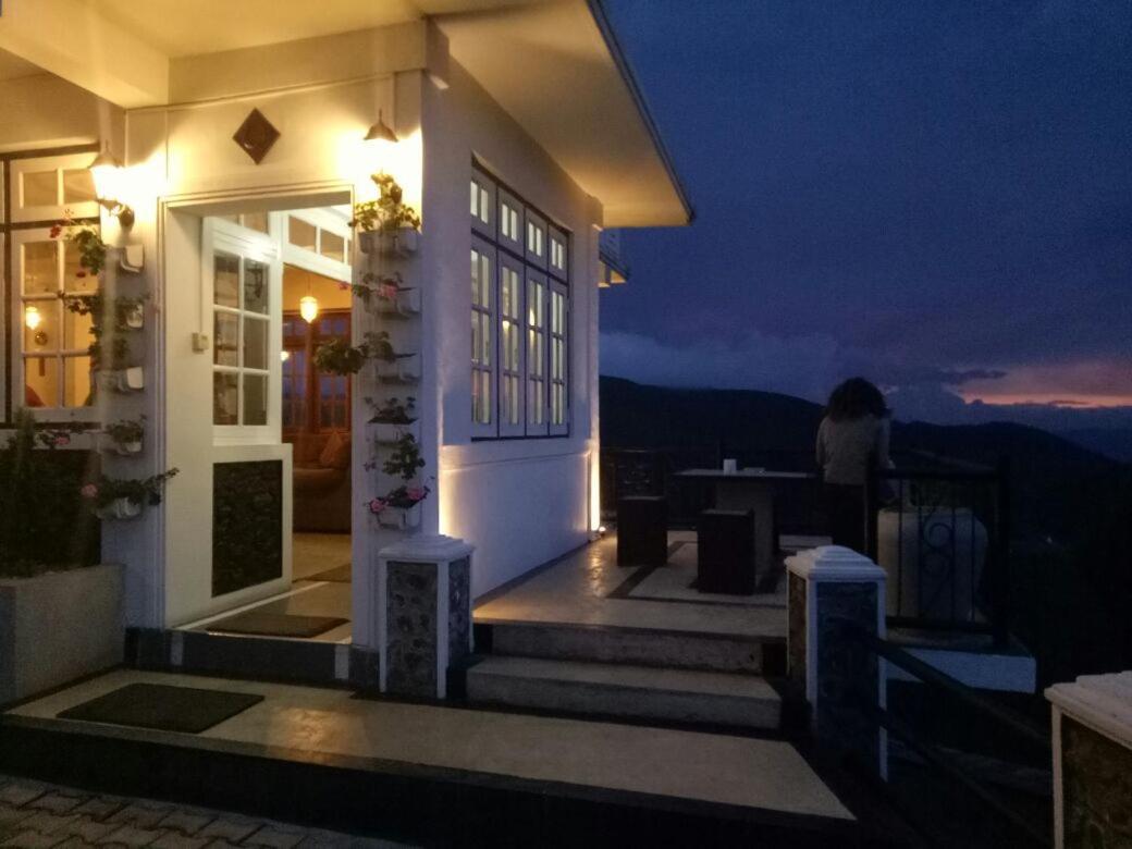 House Of Leisure Ξενοδοχείο Νουβάρα Ελίγια Εξωτερικό φωτογραφία