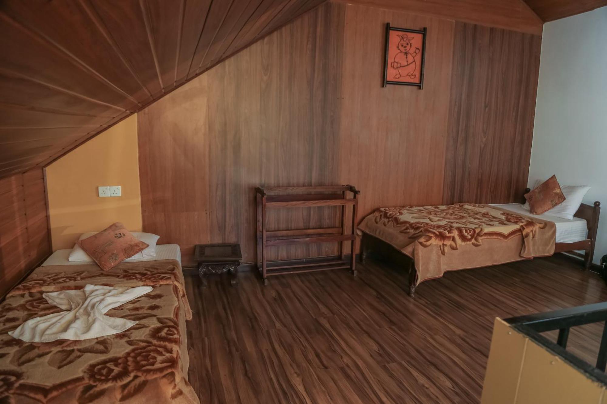House Of Leisure Ξενοδοχείο Νουβάρα Ελίγια Εξωτερικό φωτογραφία